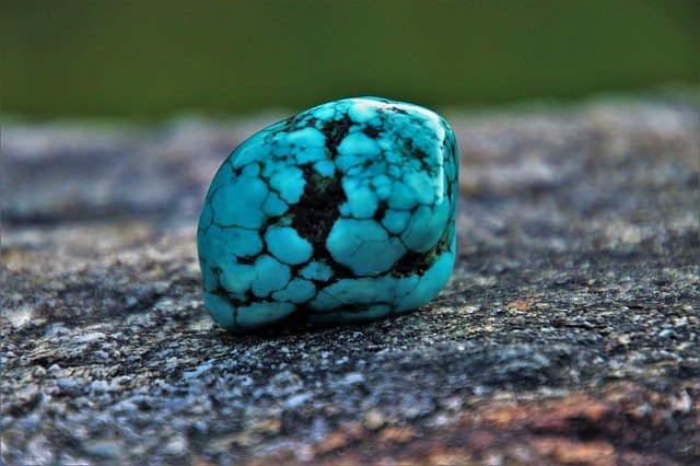 La pierre turquoise, pierre protectrice